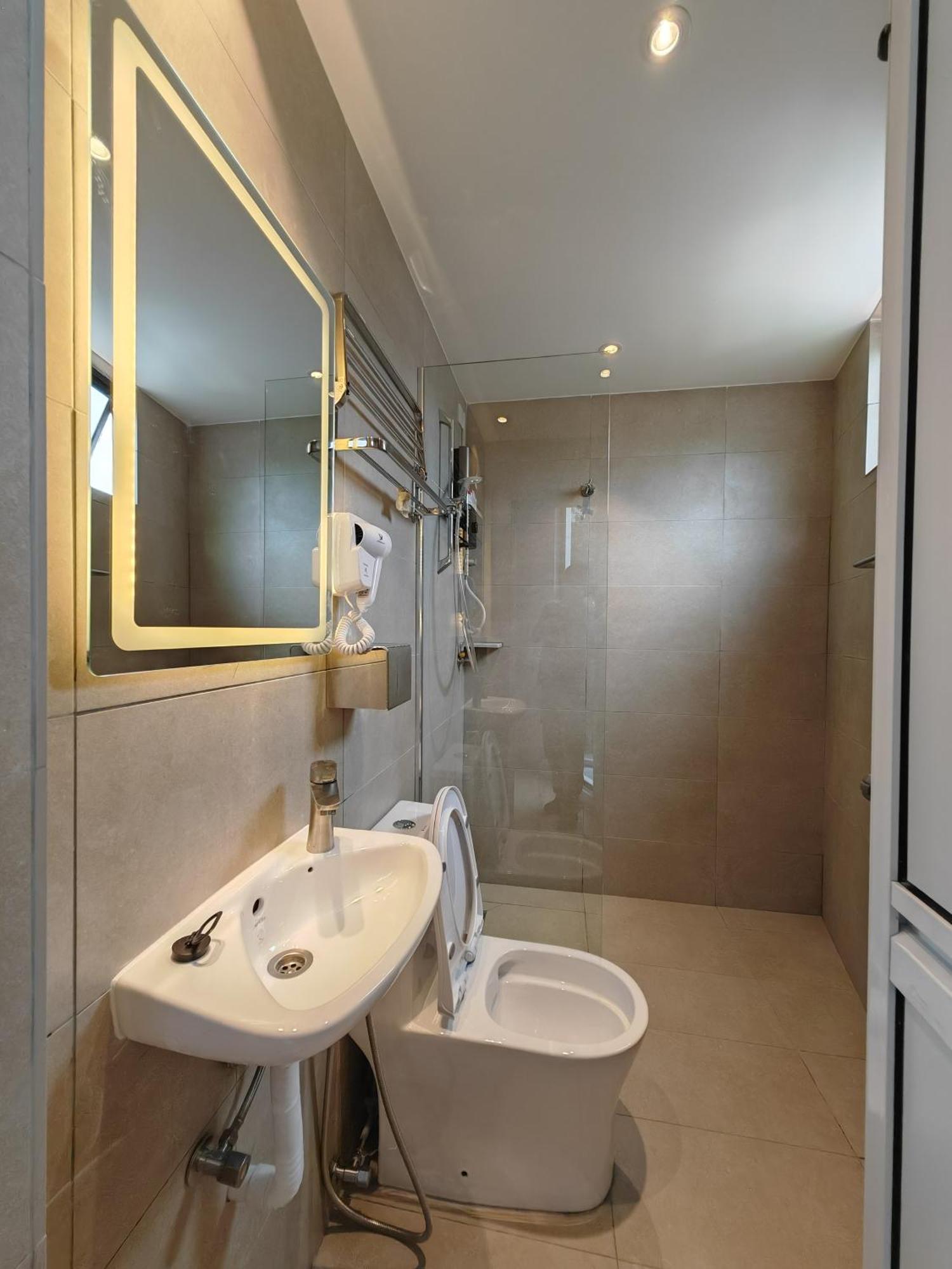 V Boutique Hotel Серембан  Экстерьер фото