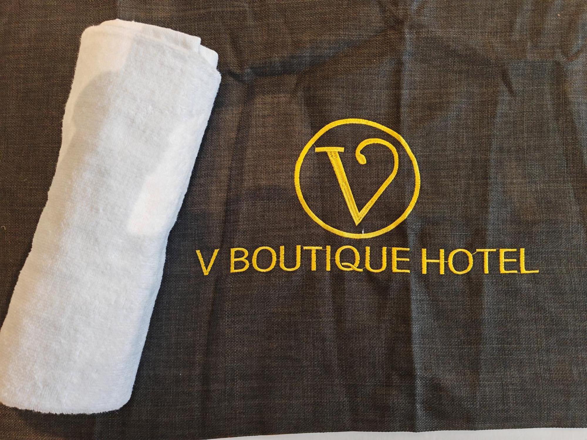 V Boutique Hotel Серембан  Экстерьер фото